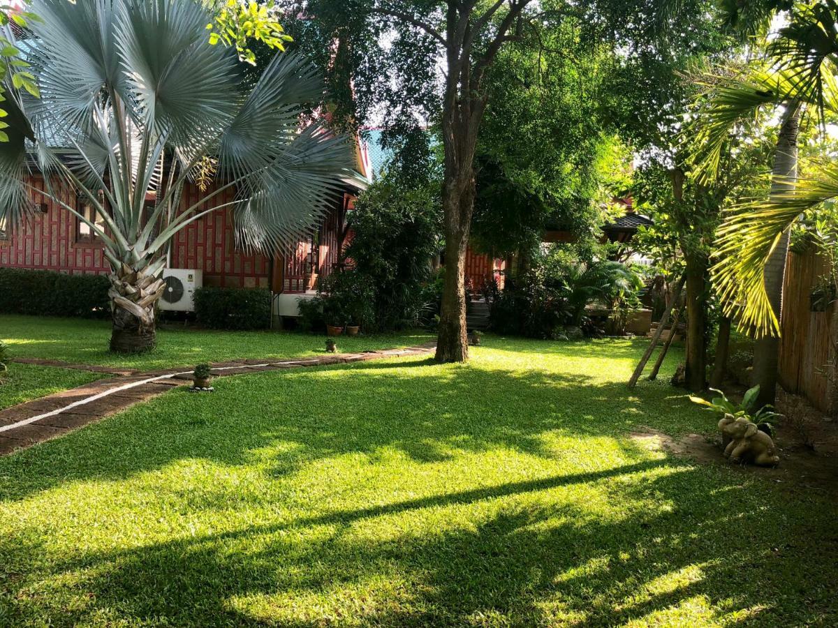 Leela House HHQ Exterior foto